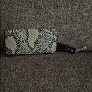 Apt. 9 Black and White Patterned Accessory